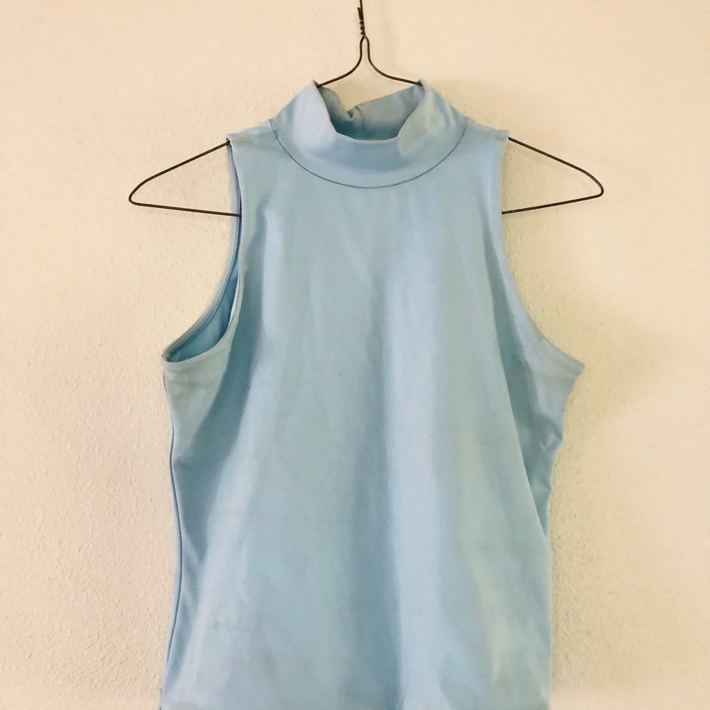 No Boundaries Light Blue Sleeveless Spring Top - Picture 6 of 8